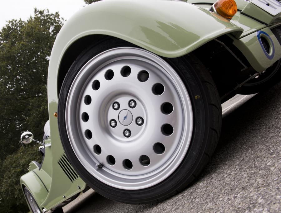 Колеса Morgan Plus 8 Speedster 2015 года  (UK) (фото 8 из 8)